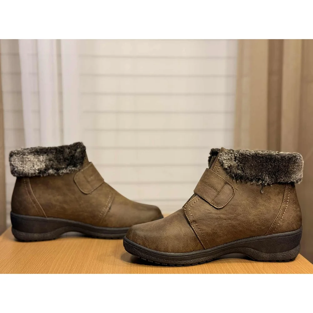 Wanderlust Cozy Faux Leather WATERPROOF Bootie Boots Flat Heel 7 M Tan Brown